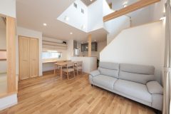 Topenhouse20251122-3