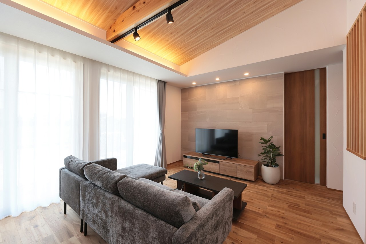 新築　モノトーンテイスト