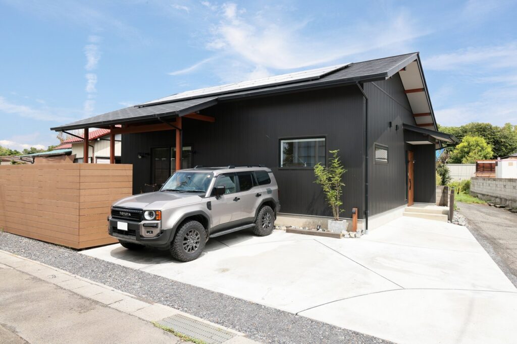 勾配天井　平屋